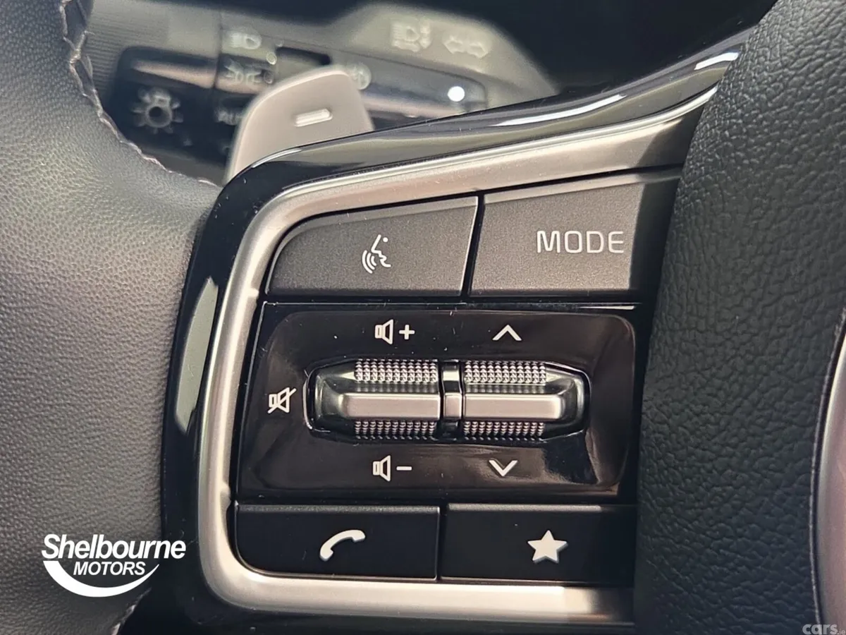 Kia Sorento SUV, Petrol Hybrid, 2025, White