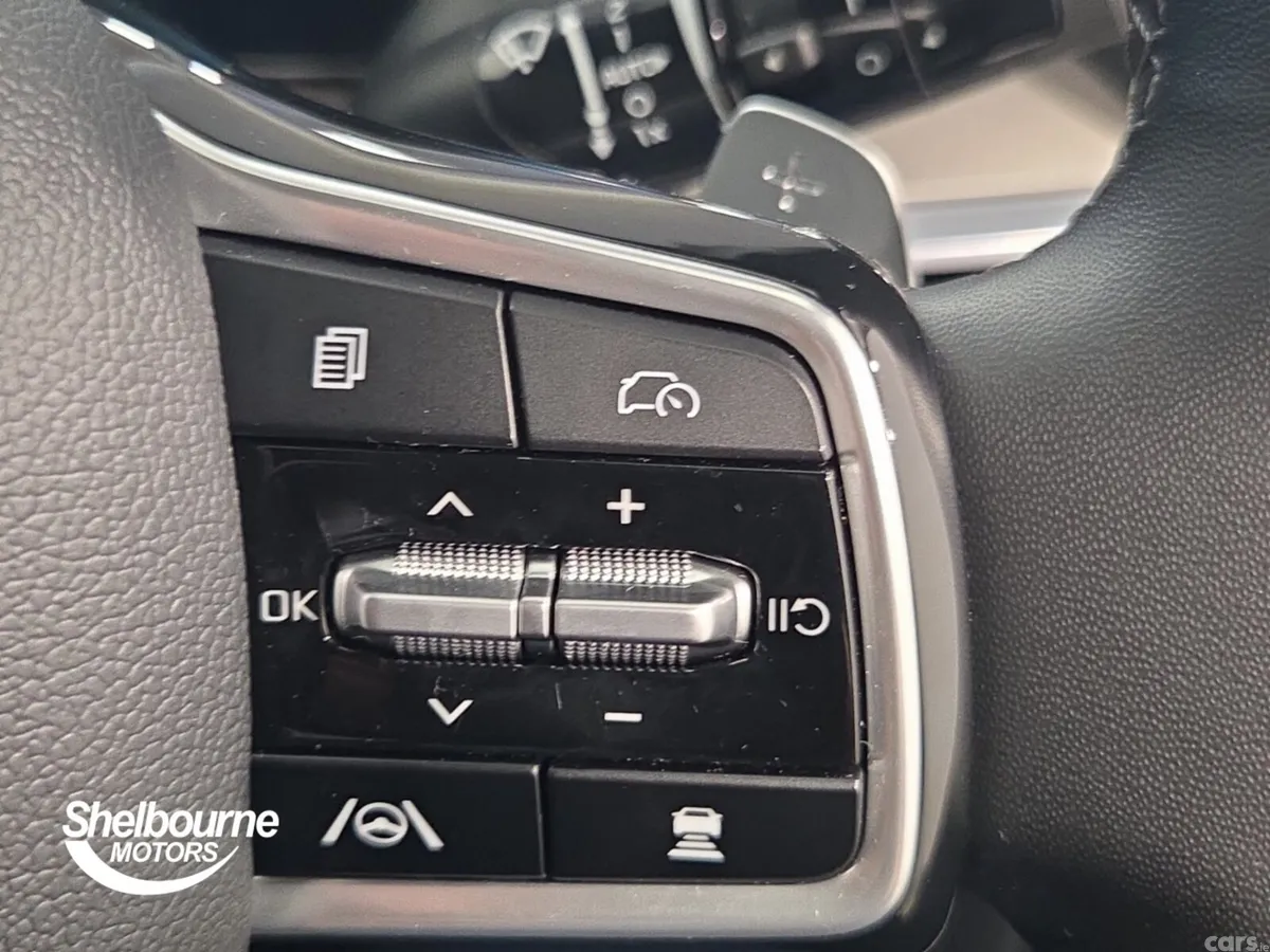 Kia Sorento SUV, Petrol Hybrid, 2025, White