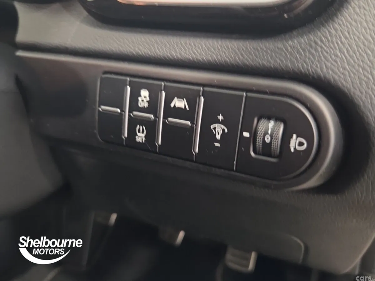 Kia XCeed Hatchback, Petrol, 2026, Red