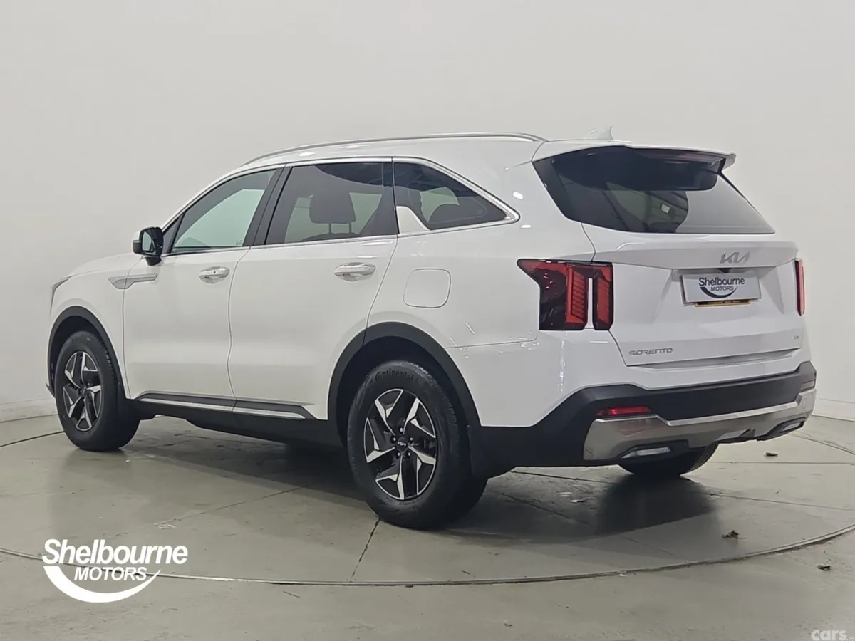 Kia Sorento SUV, Petrol Hybrid, 2025, White
