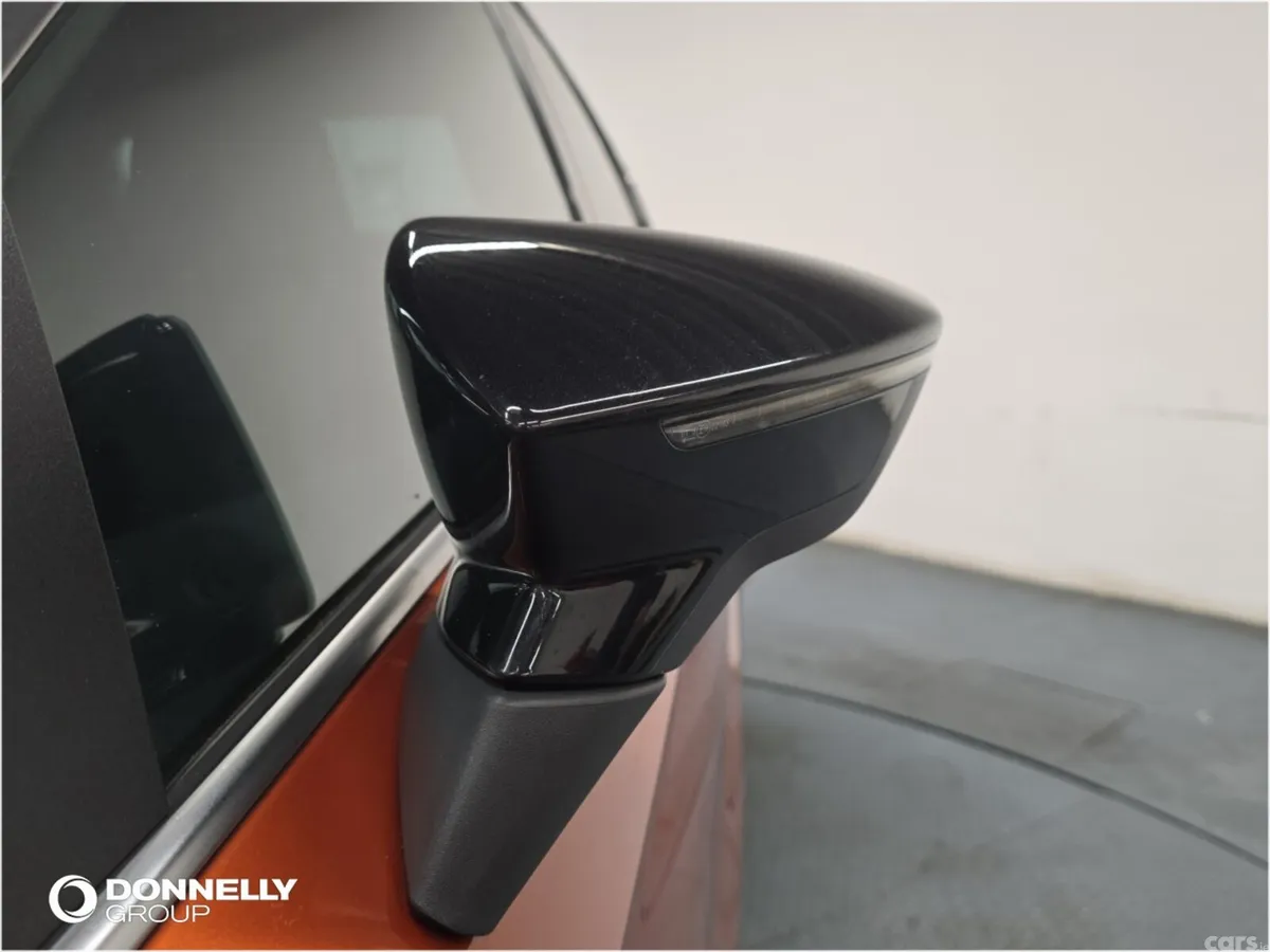 SEAT Arona Hatchback, Petrol, 2019, Orange