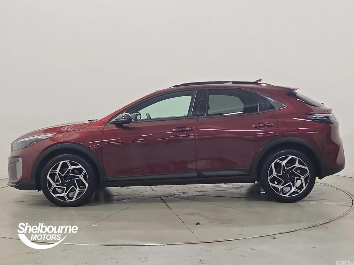 Kia XCeed Hatchback, Petrol, 2026, Red