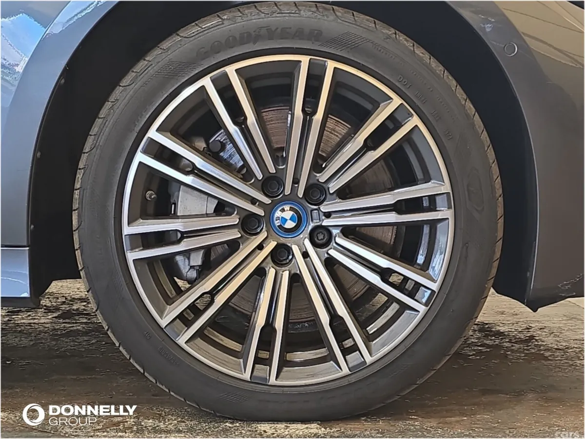 BMW 3-Series Estate, Petrol Hybrid, 2022, Grey