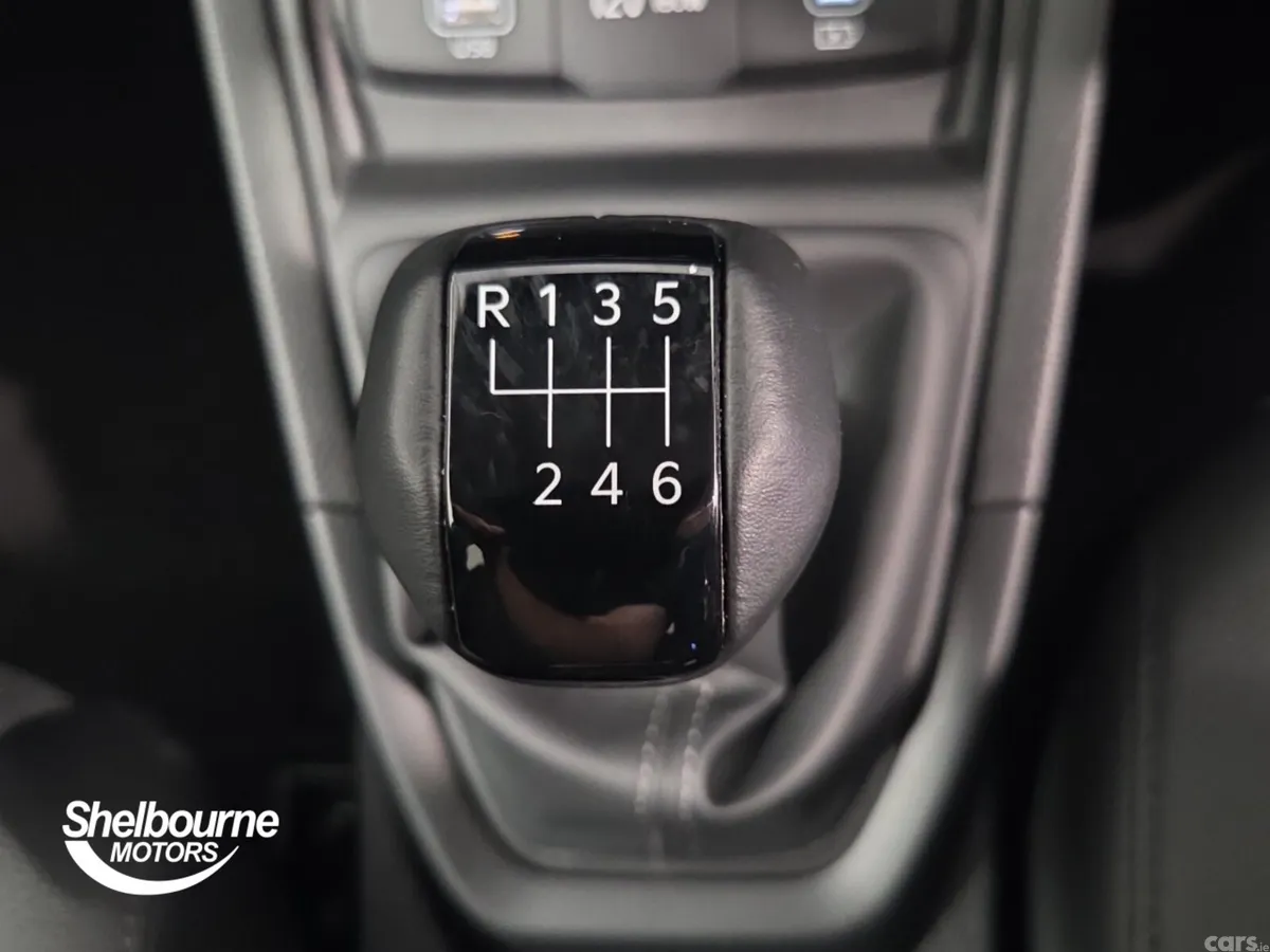 Kia Stonic Estate, Petrol, 2026, Green