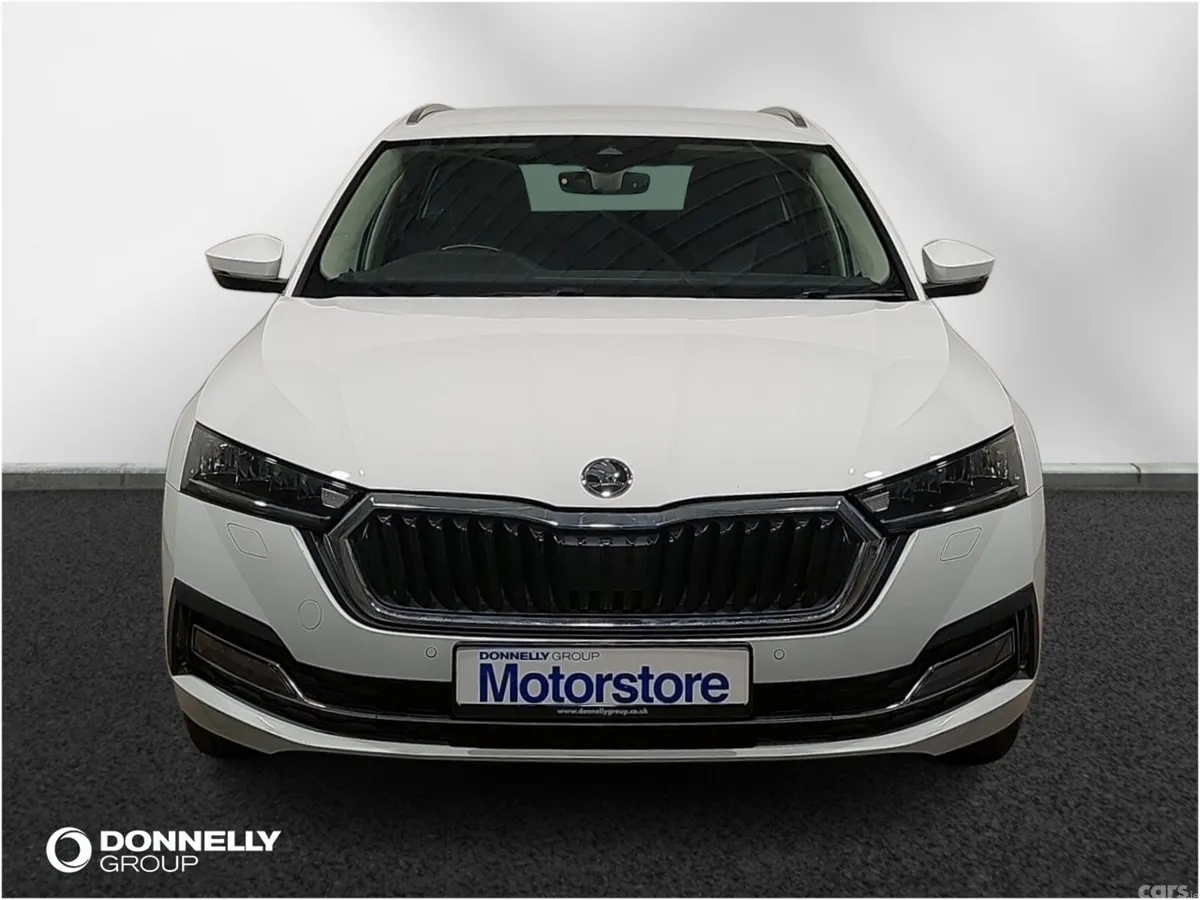 Skoda Octavia Estate, Diesel, 2023, White