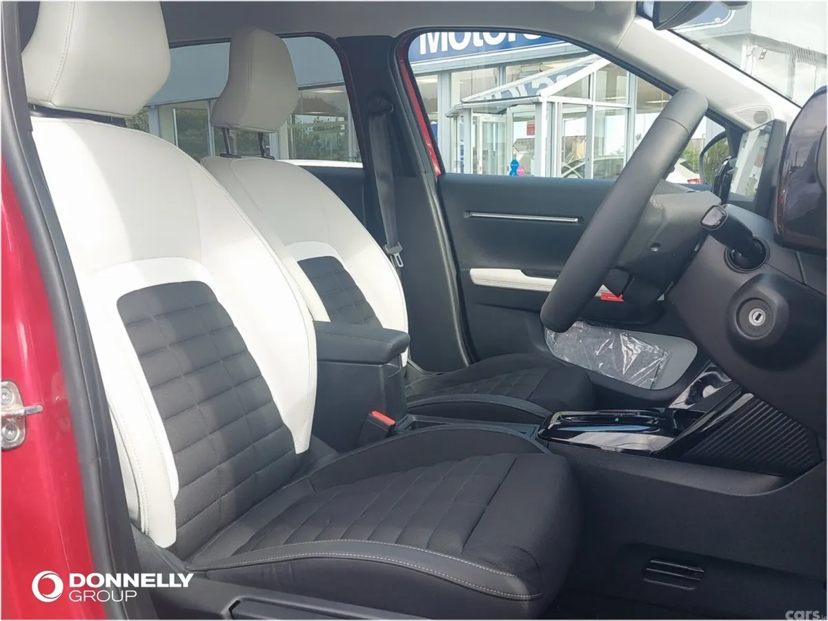 Citroen C3 Aircross Hatchback, Petrol, 2025, Red