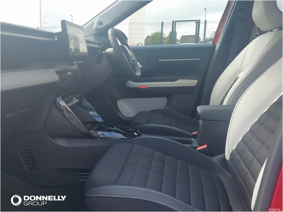 Citroen C3 Aircross Hatchback, Petrol, 2025, Red
