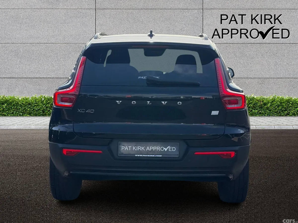 Volvo XC40 SUV, Petrol Hybrid, 2023, Black