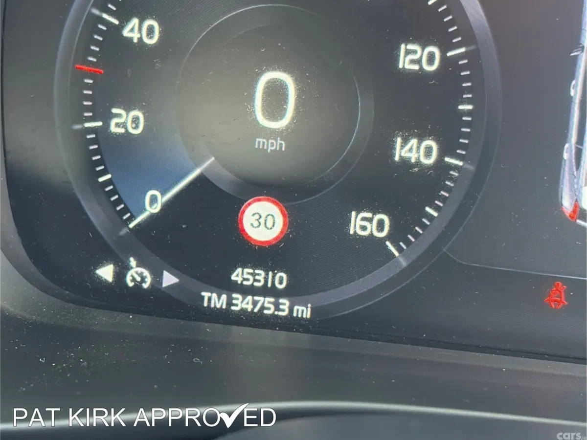Volvo XC40 SUV, Petrol Hybrid, 2023, Black