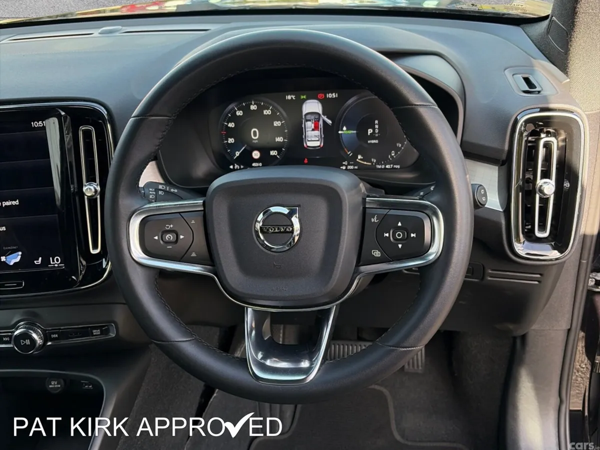 Volvo XC40 SUV, Petrol Hybrid, 2023, Black