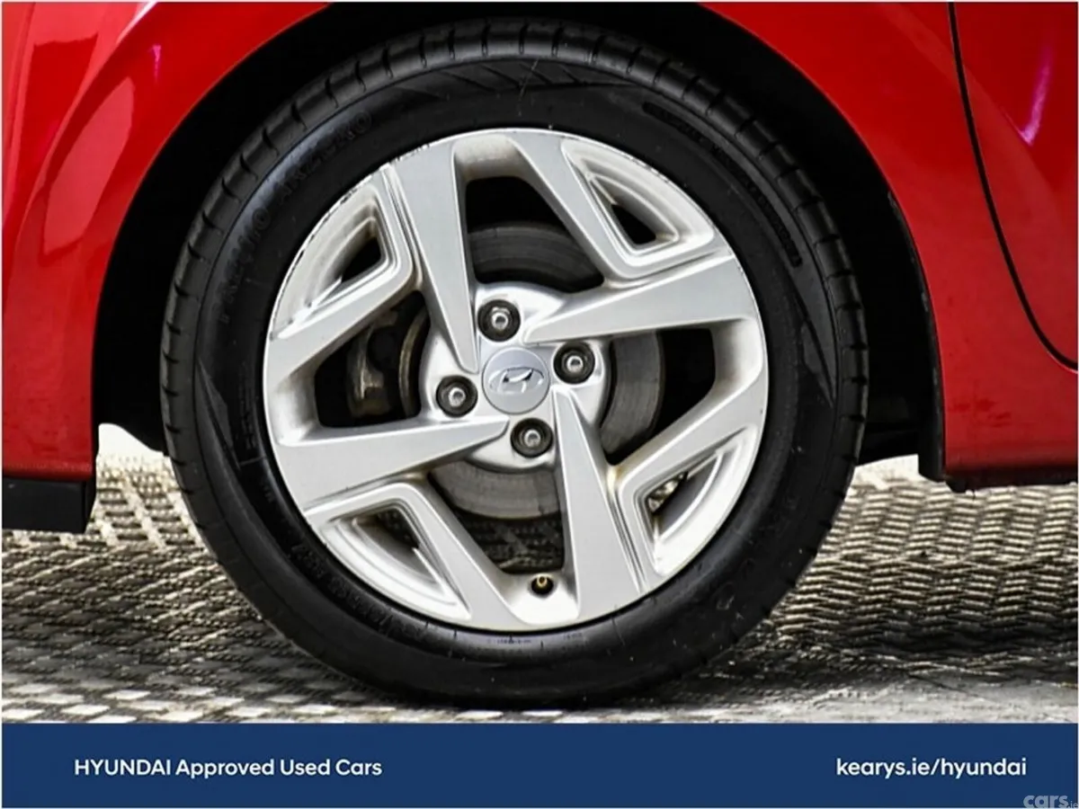 Hyundai i10 Hatchback, Petrol, 2023, Red
