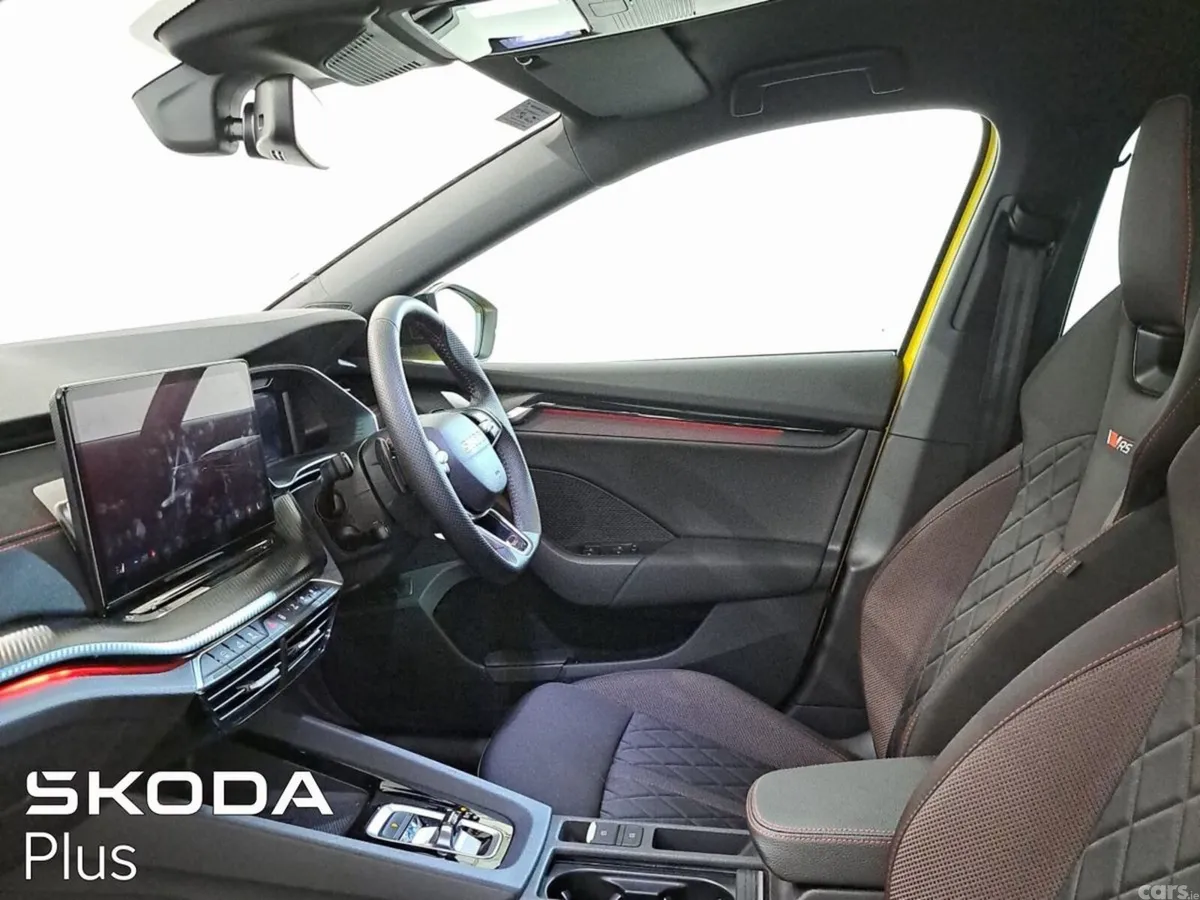 Skoda Octavia Saloon, Petrol, 2026, Yellow
