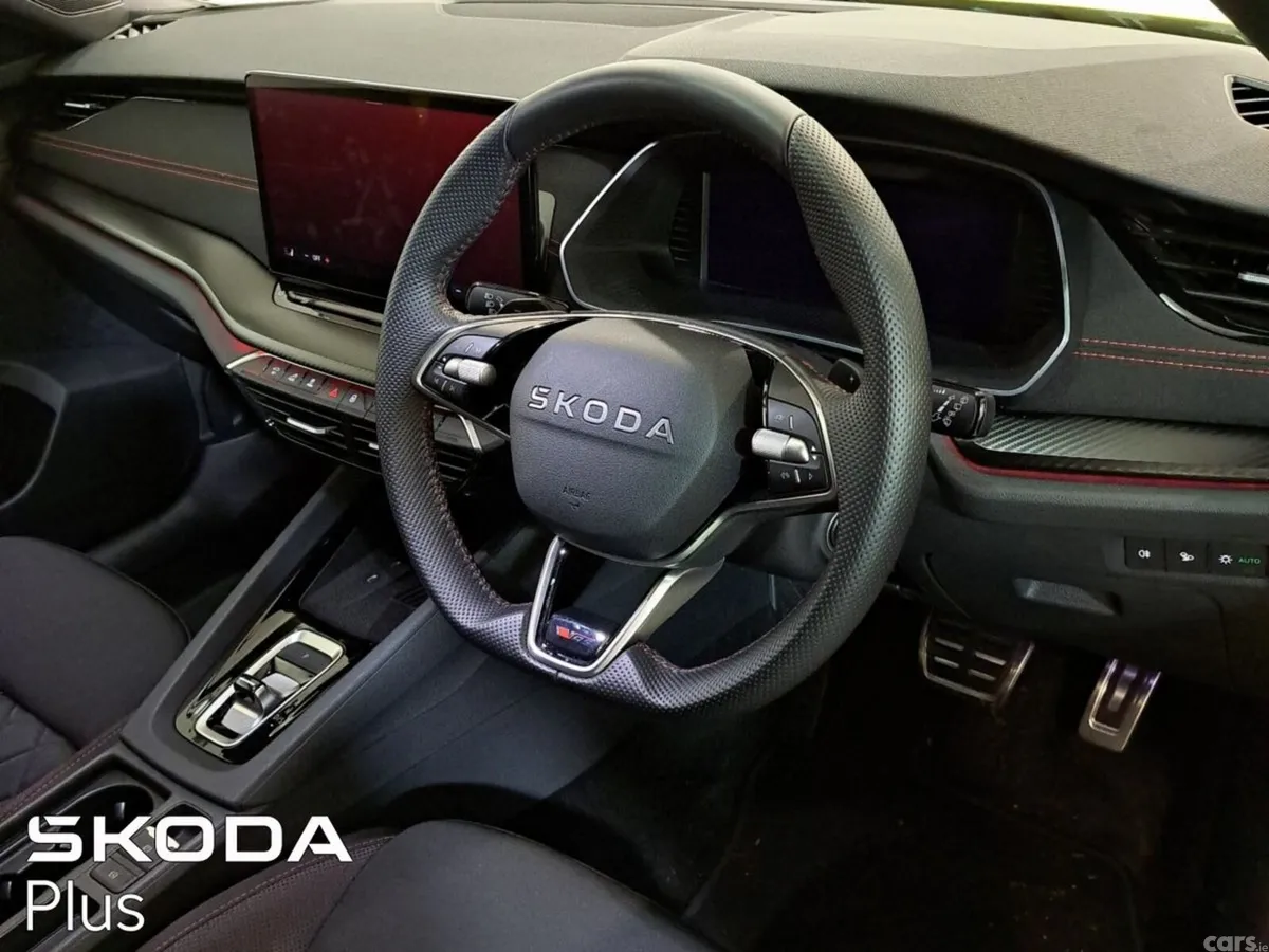 Skoda Octavia Saloon, Petrol, 2026, Yellow