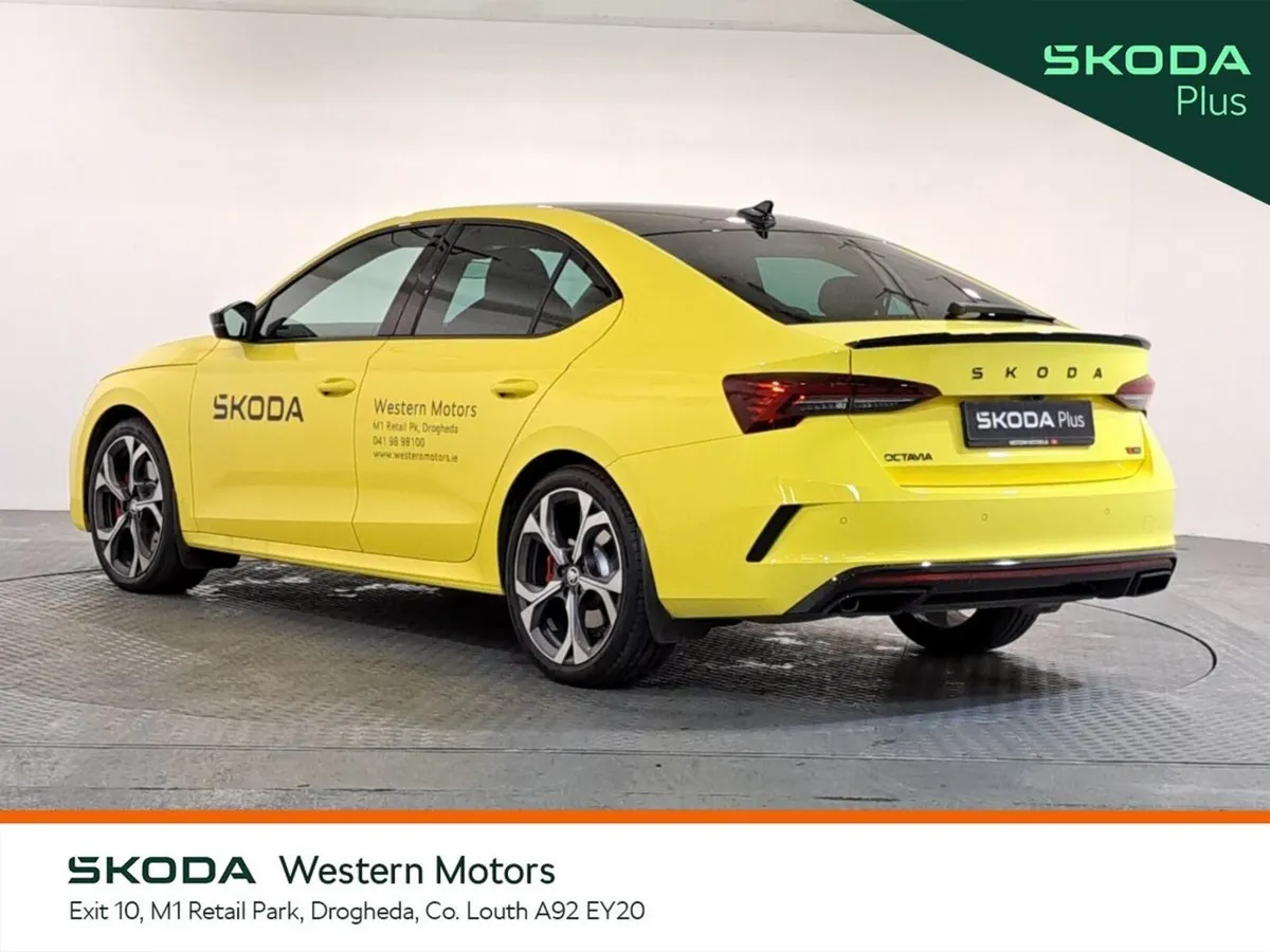 Skoda Octavia Saloon, Petrol, 2026, Yellow