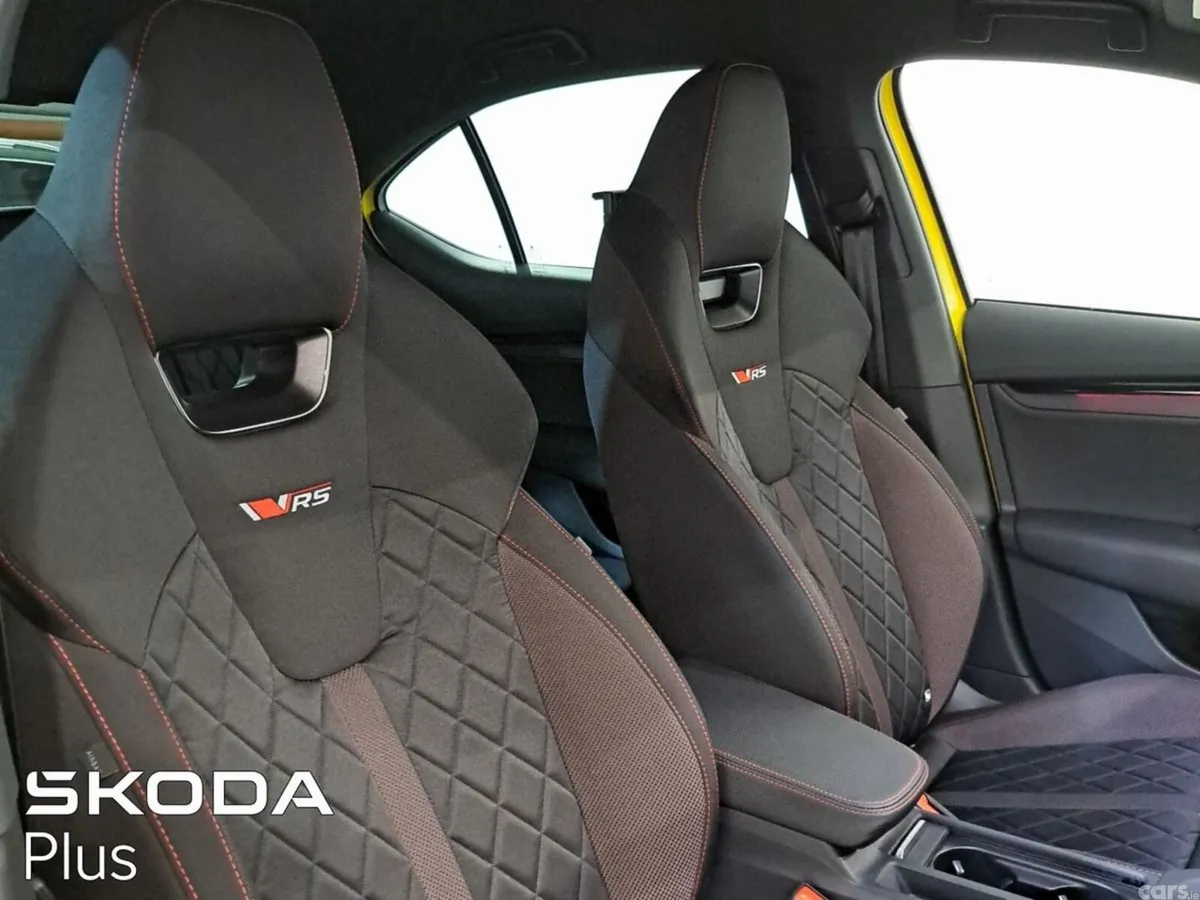 Skoda Octavia Saloon, Petrol, 2026, Yellow