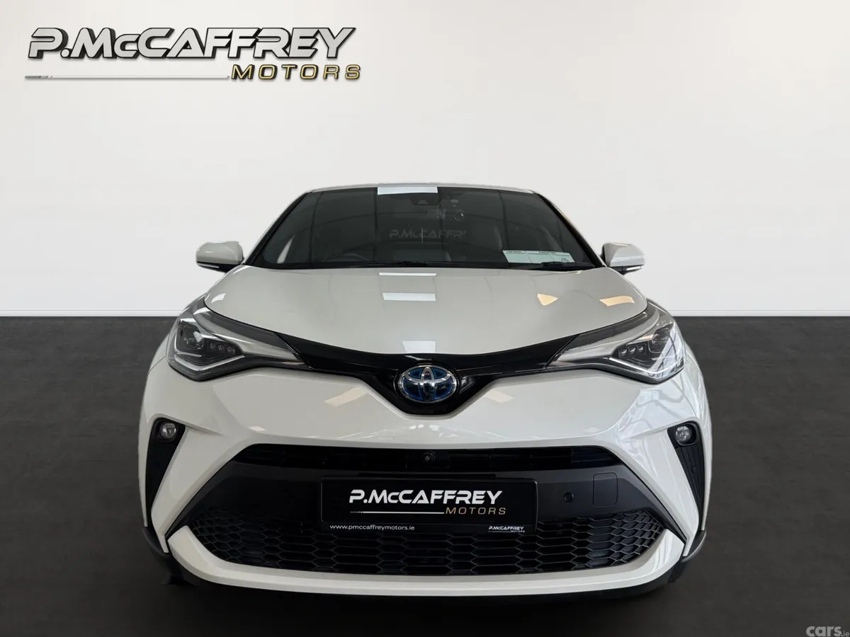 Toyota C-HR SUV, Petrol Hybrid, 2020, White