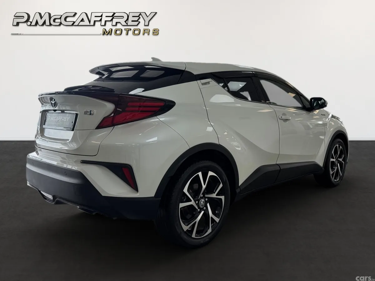 Toyota C-HR SUV, Petrol Hybrid, 2020, White