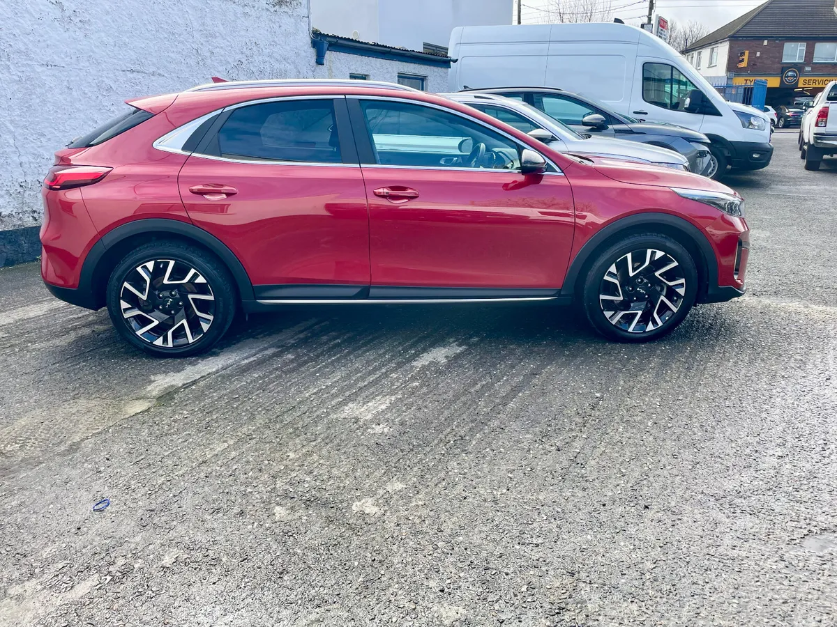 Kia XCeed Hatchback, Petrol Plug-in Hybrid, 2023, Red