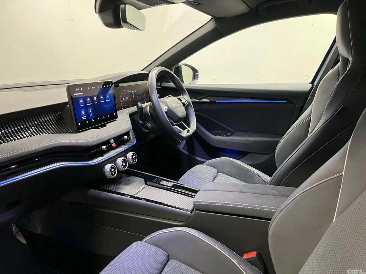 Skoda Superb Saloon, Diesel, 2026, Blue