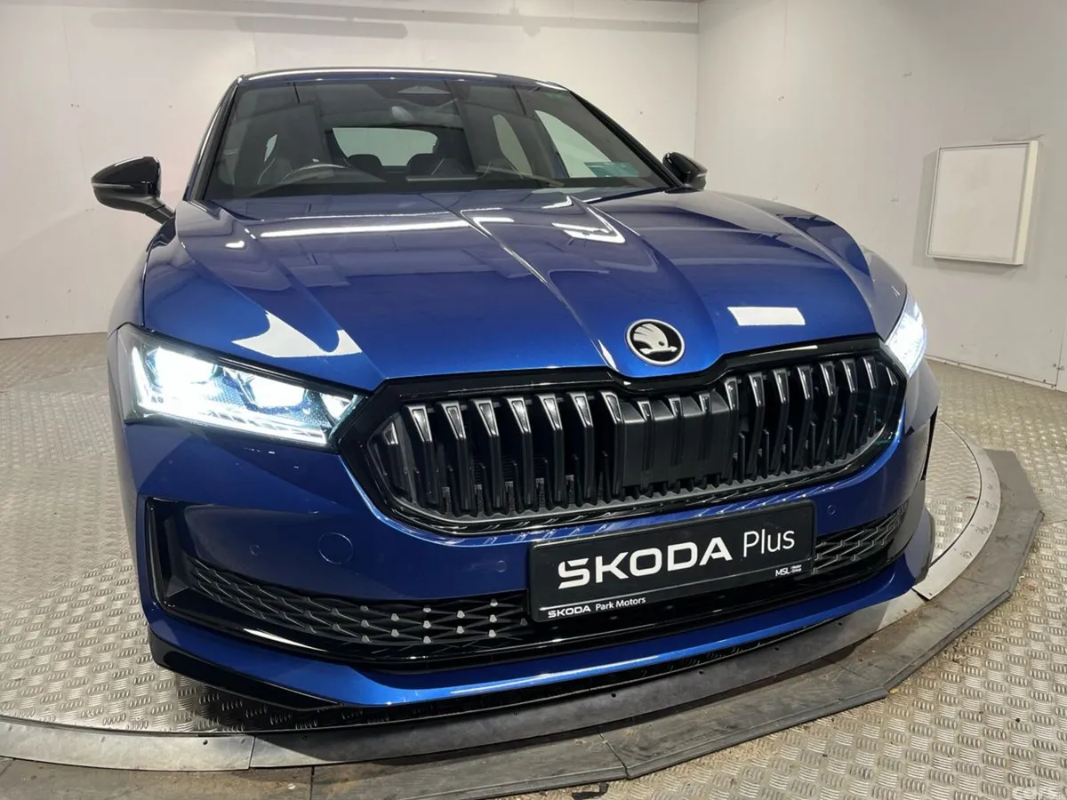 Skoda Superb Saloon, Diesel, 2026, Blue