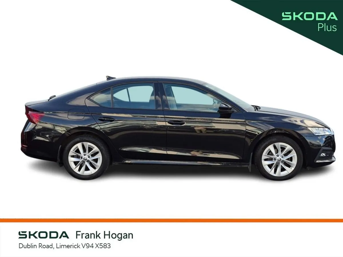 Skoda Octavia Saloon, Diesel, 2023, Black