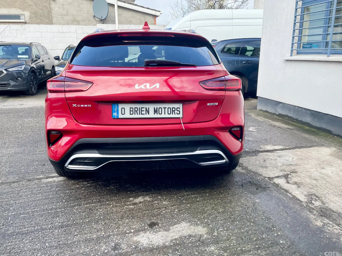 Kia XCeed Hatchback, Petrol Plug-in Hybrid, 2023, Red