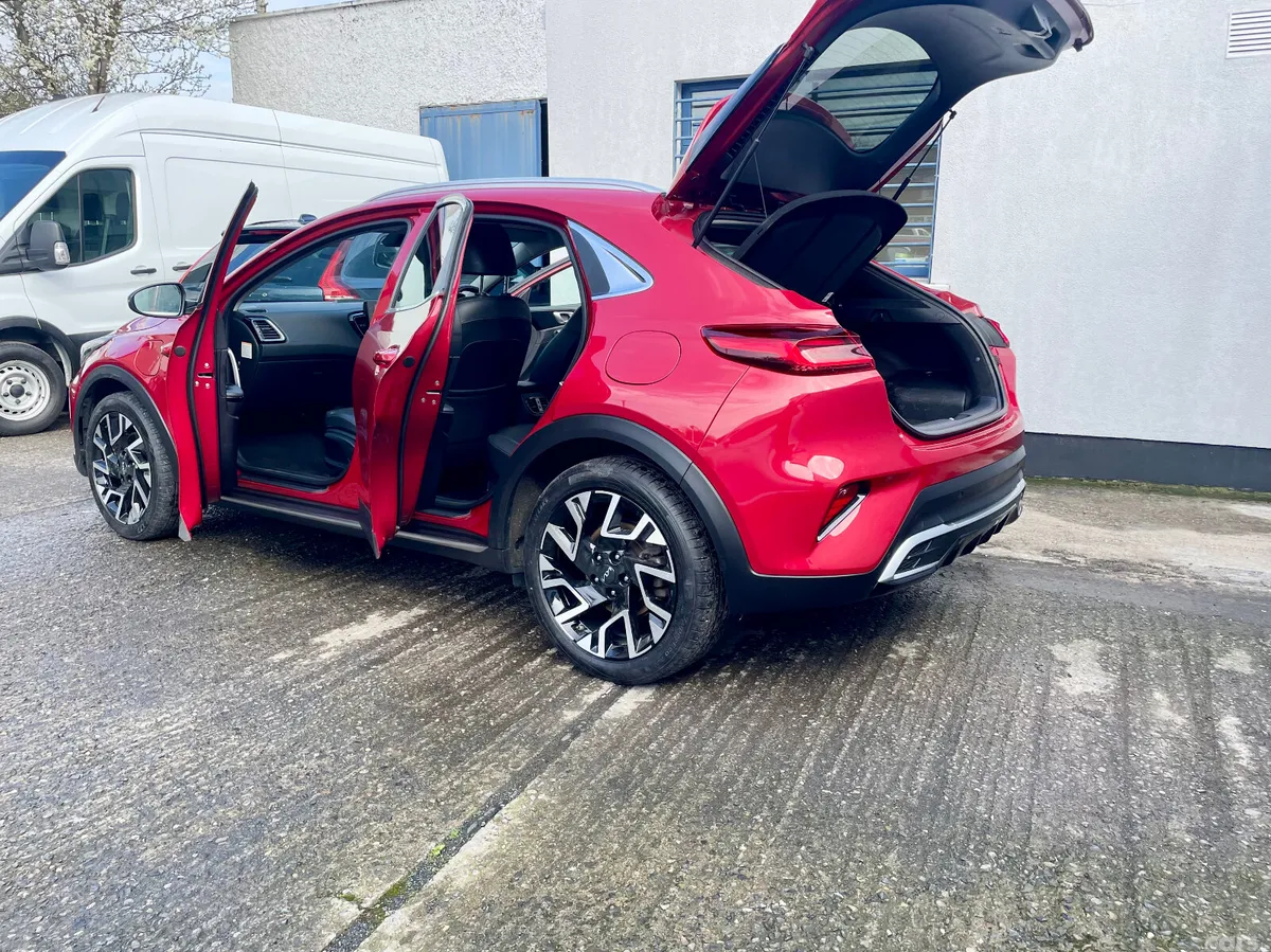 Kia XCeed Hatchback, Petrol Plug-in Hybrid, 2023, Red