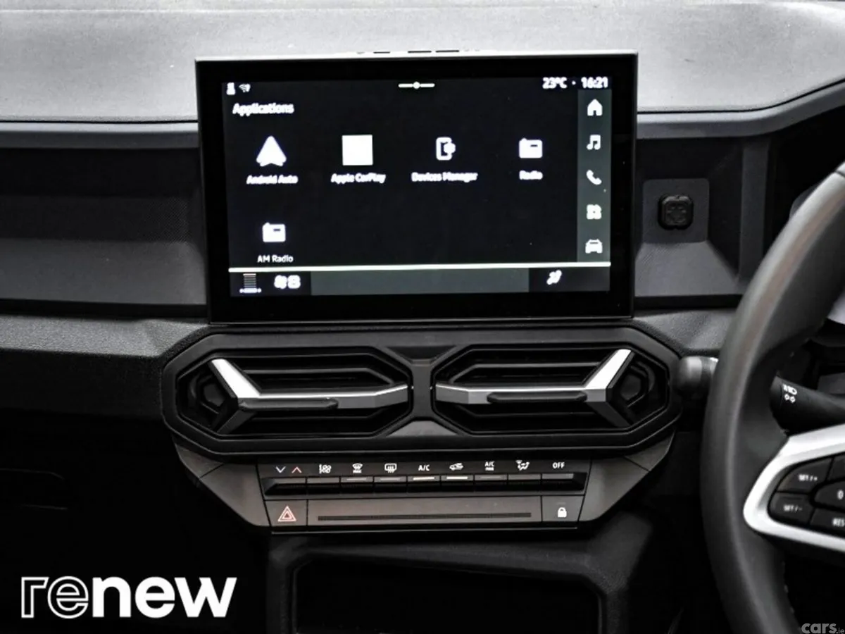 Dacia Duster SUV, Petrol Hybrid, 2026, Brown