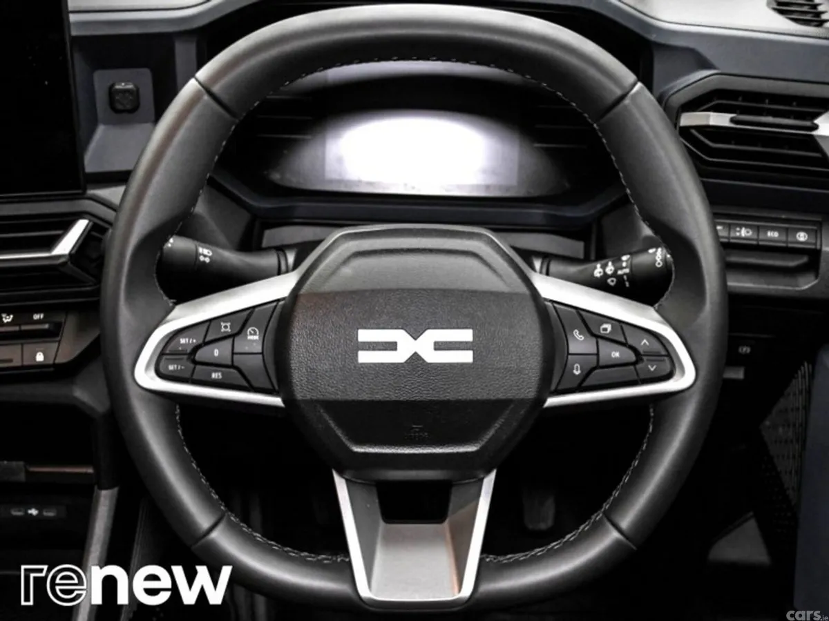 Dacia Duster SUV, Petrol Hybrid, 2026, Brown
