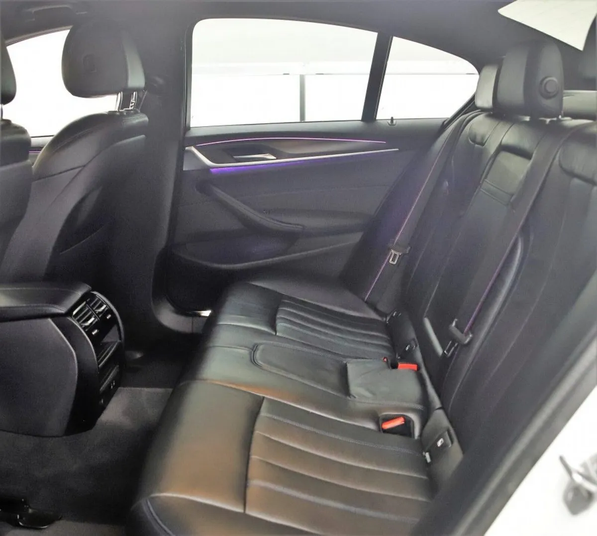 BMW 5-Series Saloon, Diesel, 2022, White