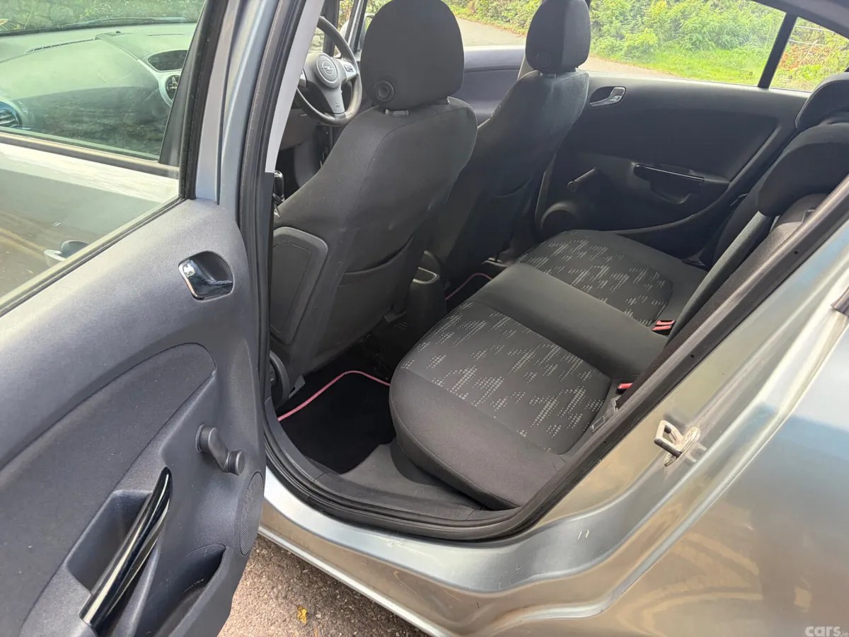 Opel Corsa Hatchback, Petrol, 2011, Silver