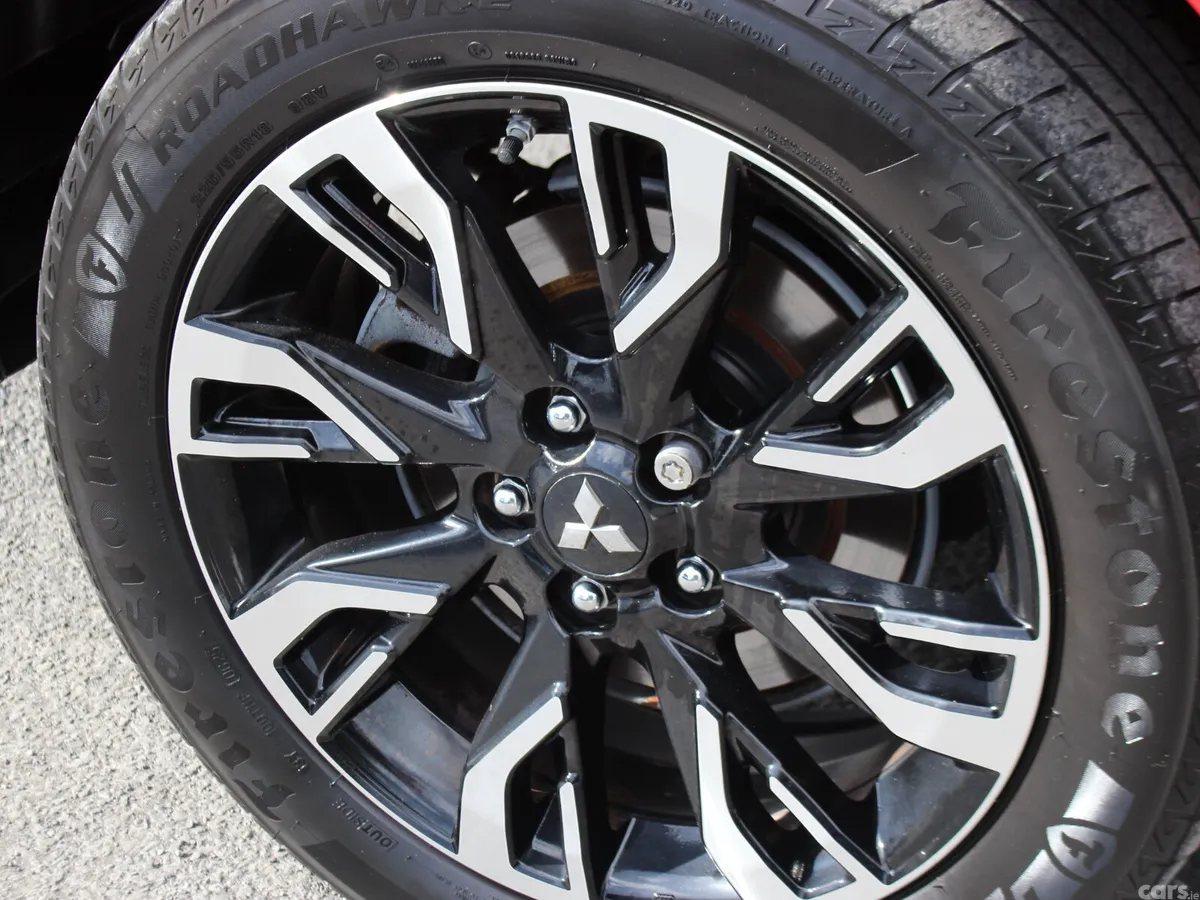Mitsubishi Outlander SUV, Petrol Plug-in Hybrid, 2018, Red
