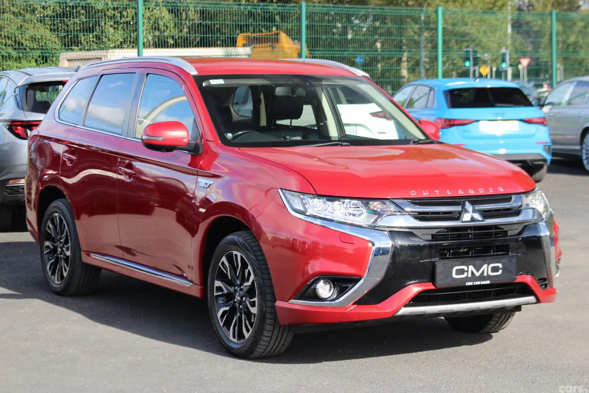 Mitsubishi Outlander SUV, Petrol Plug-in Hybrid, 2018, Red