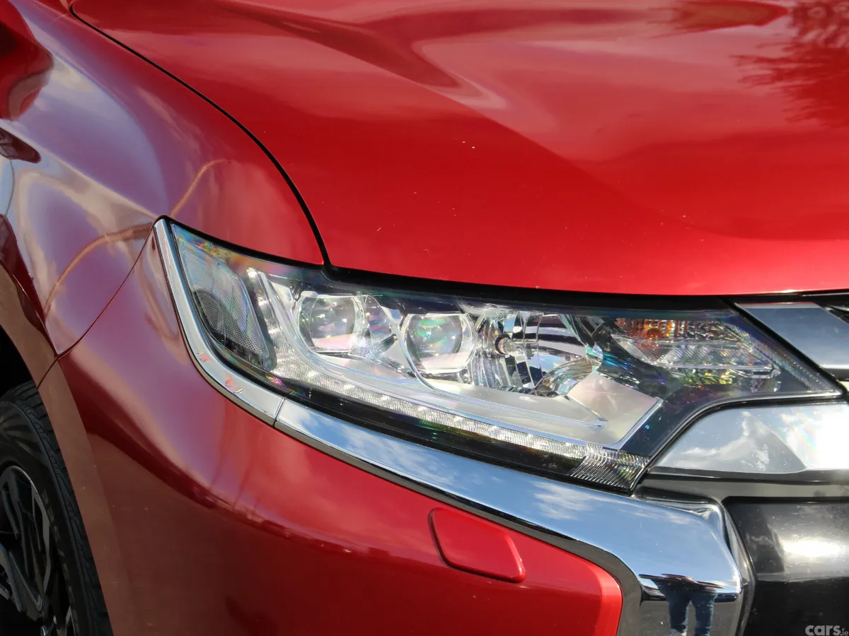 Mitsubishi Outlander SUV, Petrol Plug-in Hybrid, 2018, Red