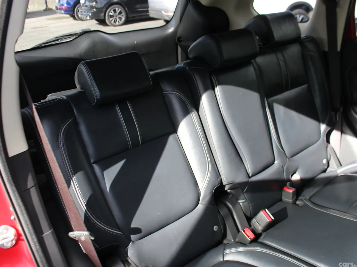 Mitsubishi Outlander SUV, Petrol Plug-in Hybrid, 2018, Red