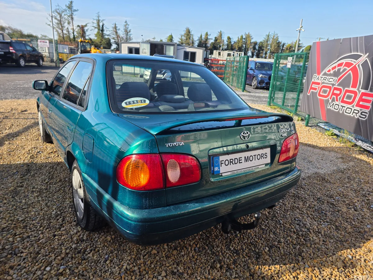 Toyota Corolla Saloon, Petrol, 2001, Green