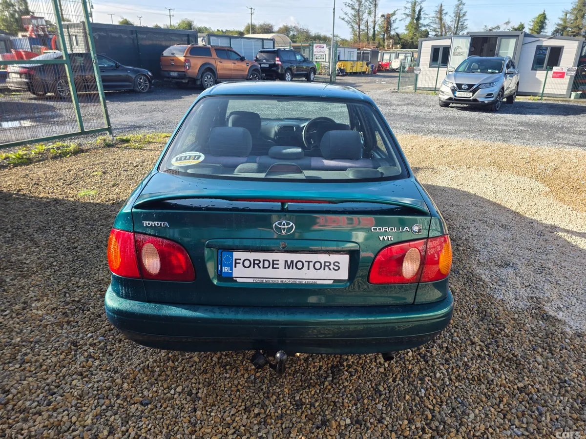 Toyota Corolla Saloon, Petrol, 2001, Green