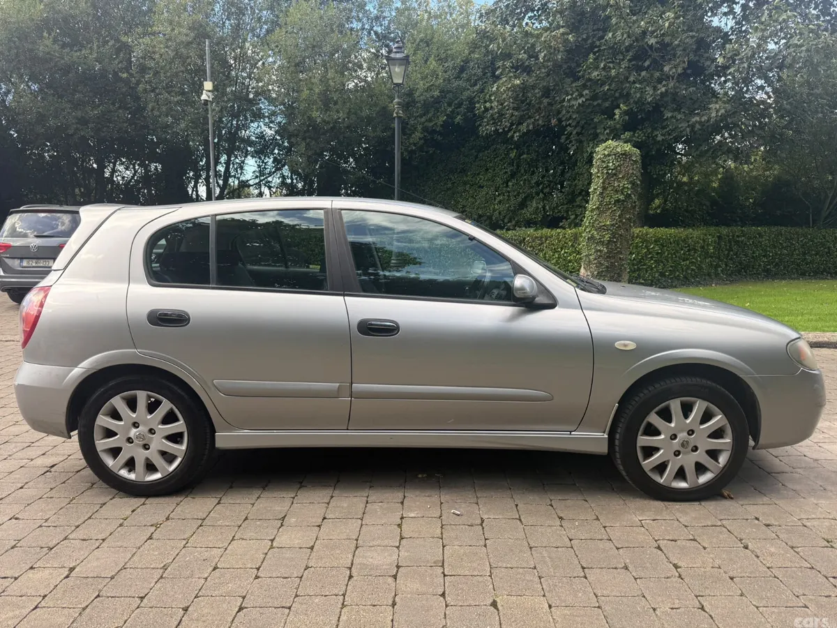 Nissan Almera Hatchback, Petrol, 2007, Silver