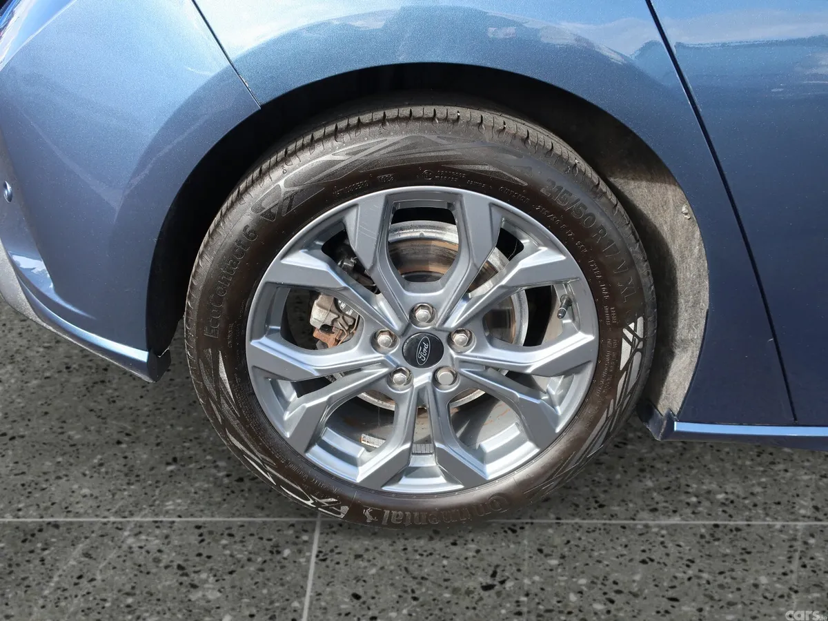Ford Focus Hatchback, Diesel, 2023, Blue