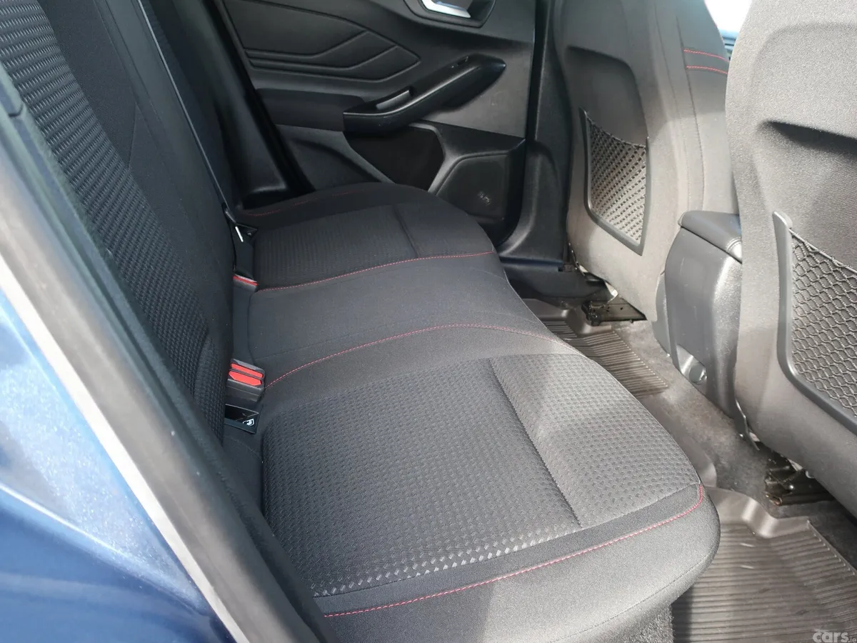 Ford Focus Hatchback, Diesel, 2023, Blue