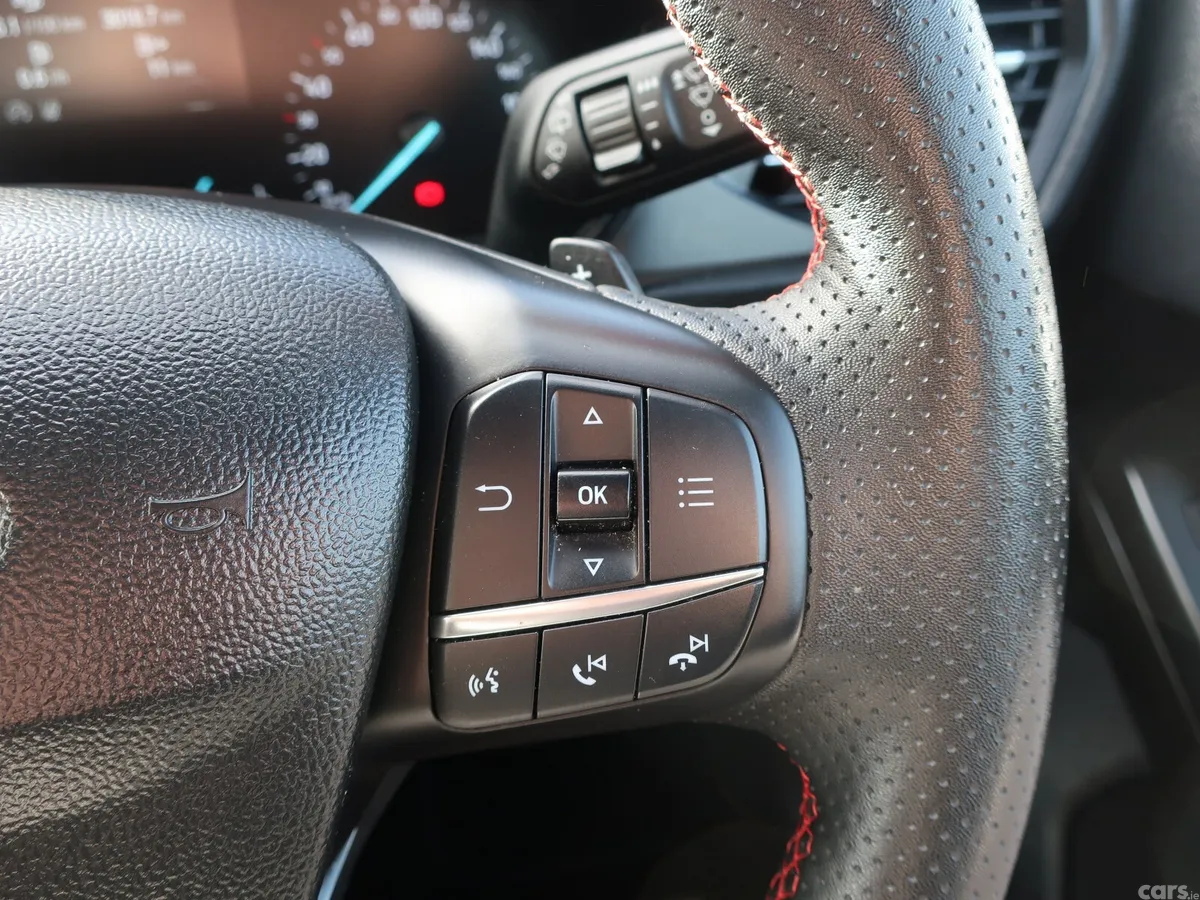 Ford Focus Hatchback, Diesel, 2023, Blue