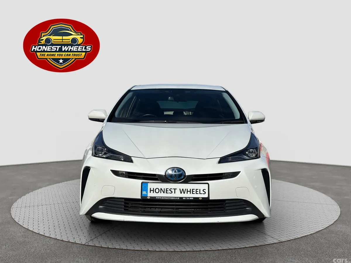 Toyota Prius Hatchback, Petrol Hybrid, 2022, White