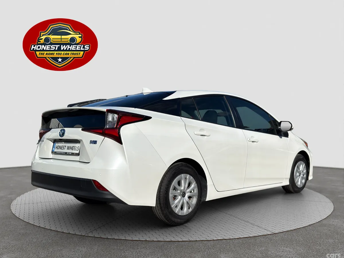 Toyota Prius Hatchback, Petrol Hybrid, 2022, White