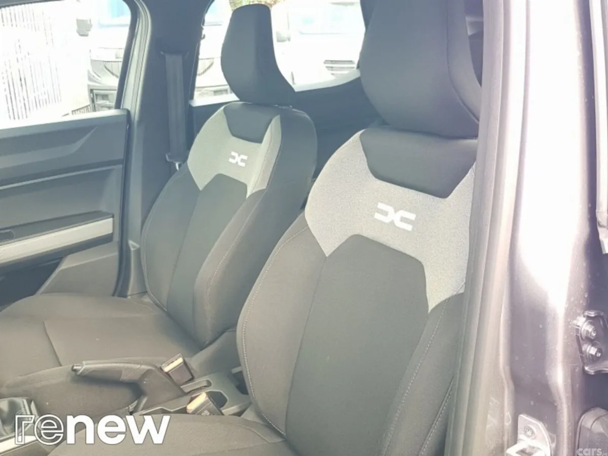 Dacia Duster SUV, Petrol, 2025, Grey