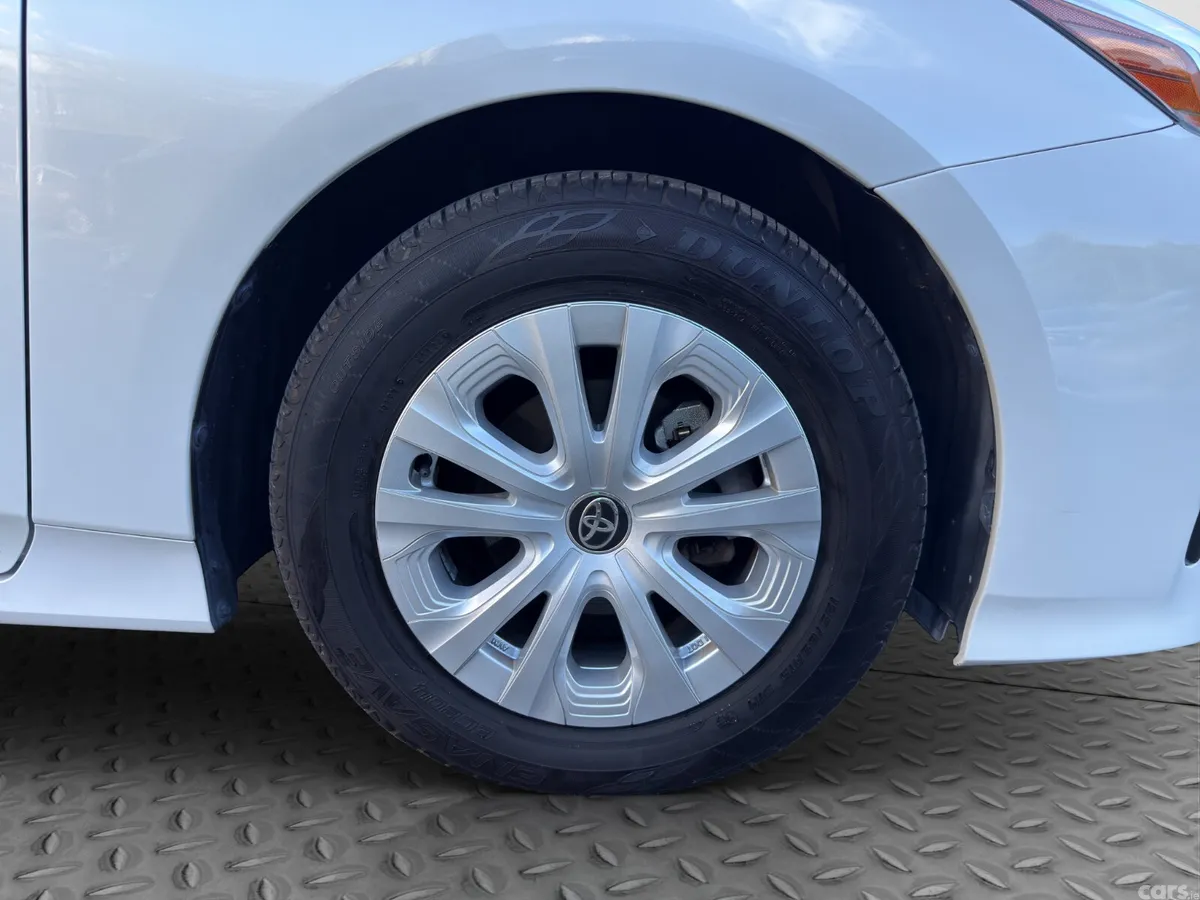 Toyota Prius Hatchback, Petrol Hybrid, 2022, White