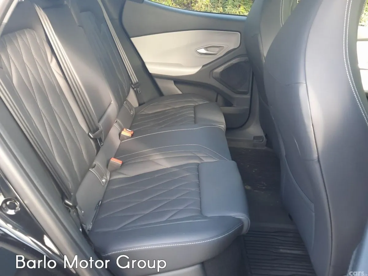 Ford Explorer MPV, Electric, 2026, Black