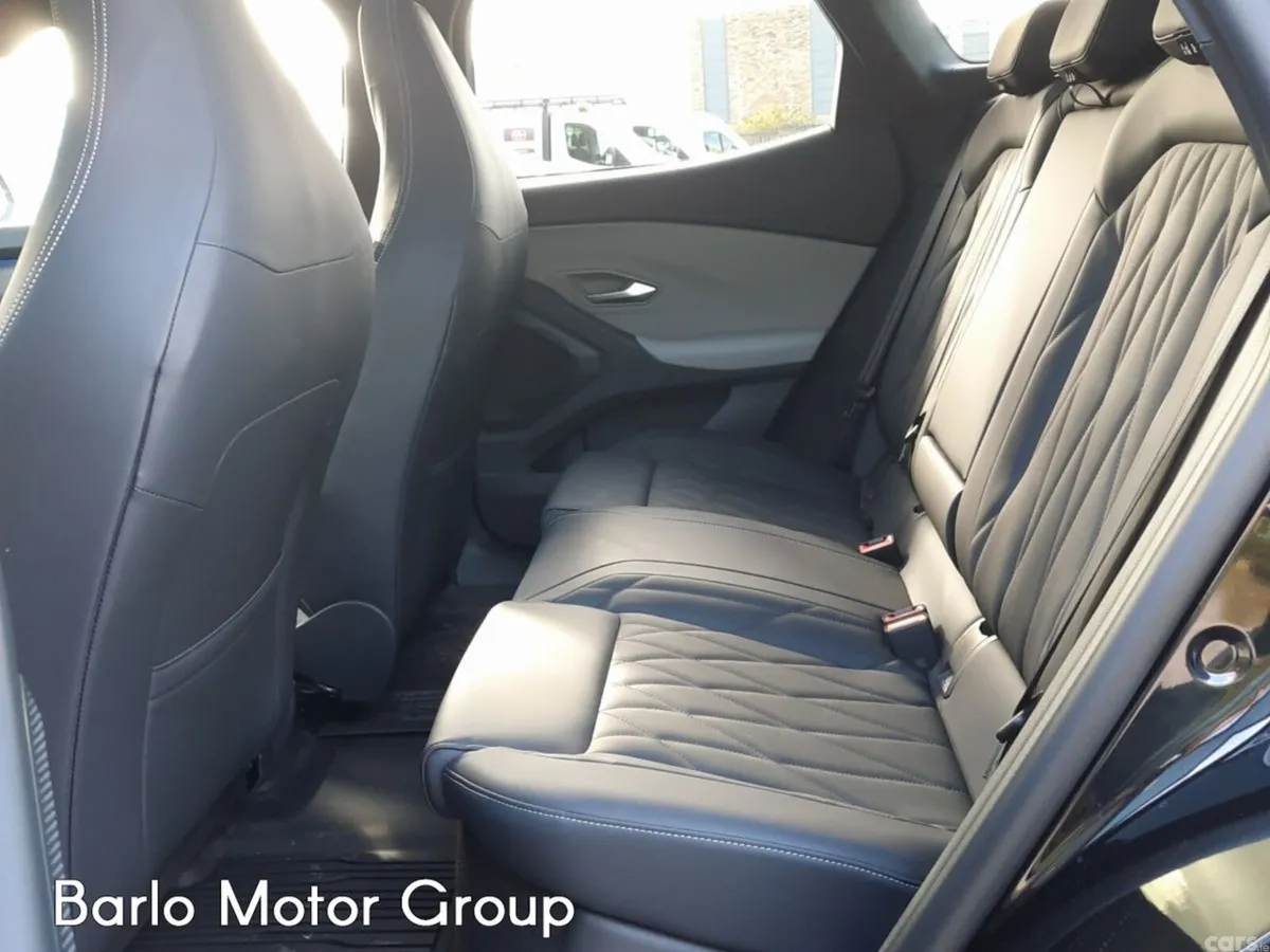 Ford Explorer MPV, Electric, 2026, Black