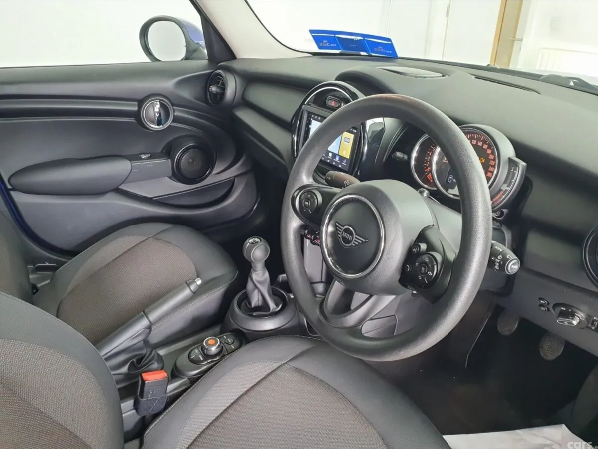 Mini One Hatchback, Petrol, 2019, Blue