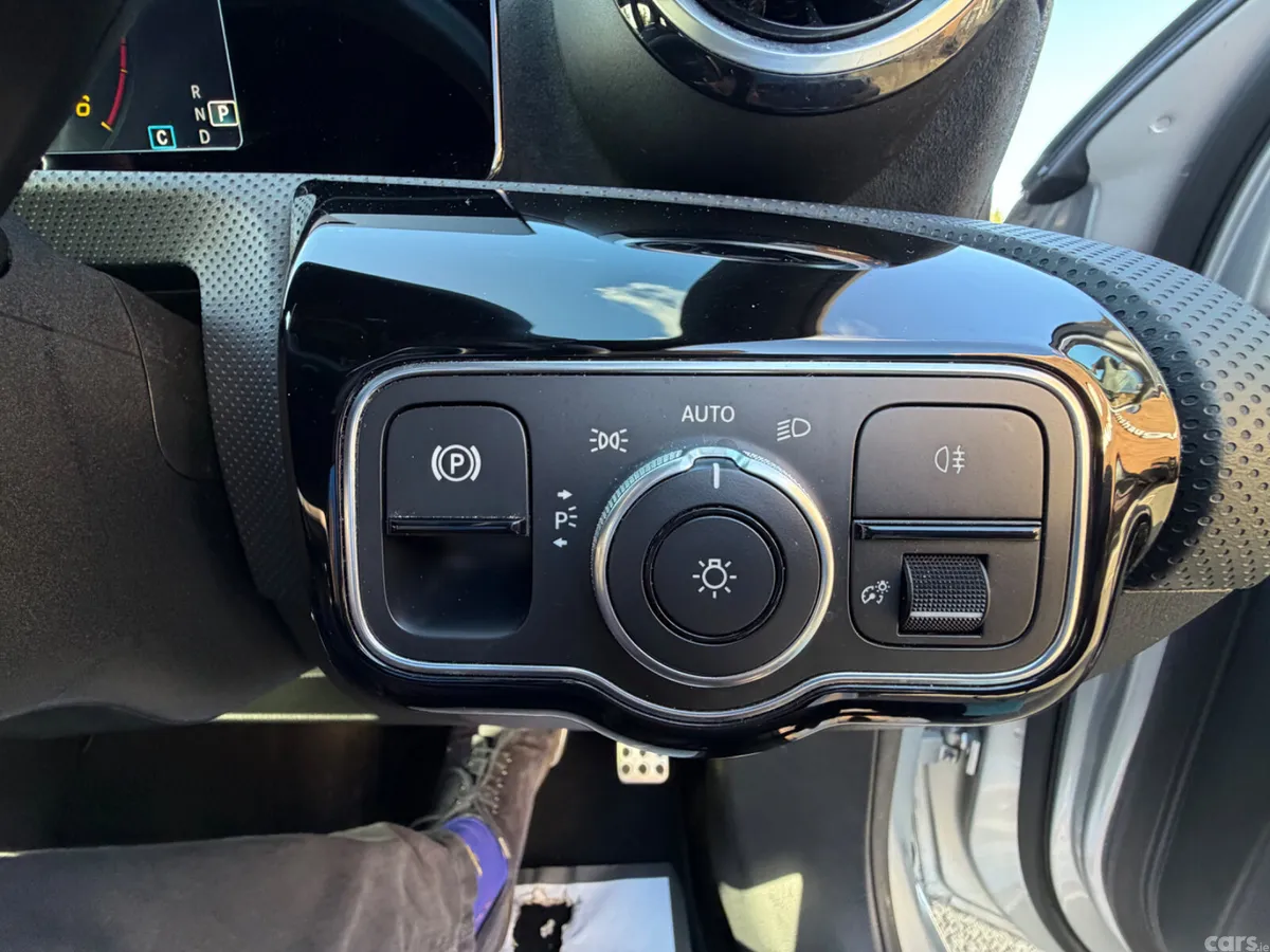 Mercedes-Benz A-Class Hatchback, Diesel, 2021, Silver