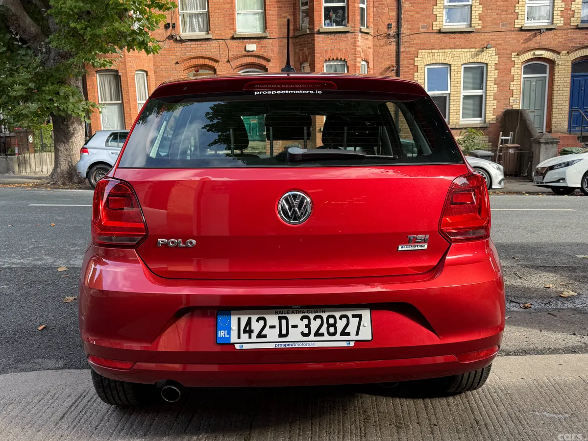 Volkswagen Polo Hatchback, Petrol, 2014, Red